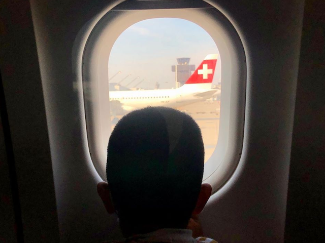 5歳のお子様を関空からジュネーブ空港に渡航同行