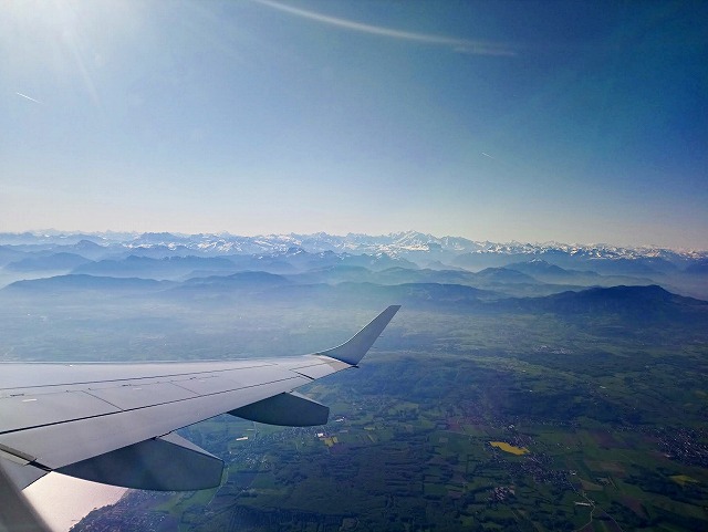 ラ・ガレン校でのスイス体験留学を終えて日本に帰国する際に機内から見たスイスアルプス