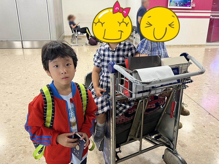 ジュネーブ空港に到着した日本人留学生