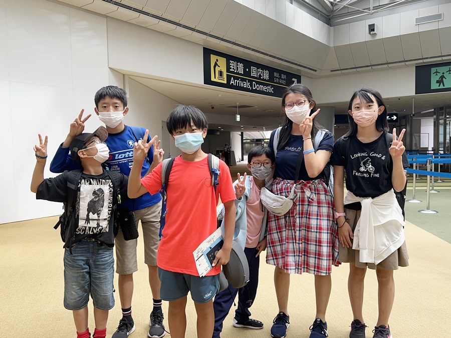 渡航同行付きサマースクール特別プランに参加した日本人留学生の帰国の様子
