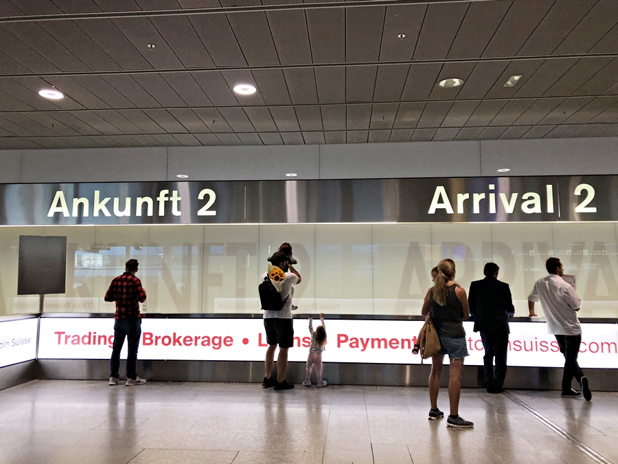 チューリッヒ空港到着第二ターミナル