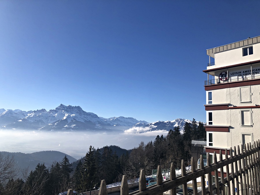 LAS校から眺めるスイスアルプスの絶景
