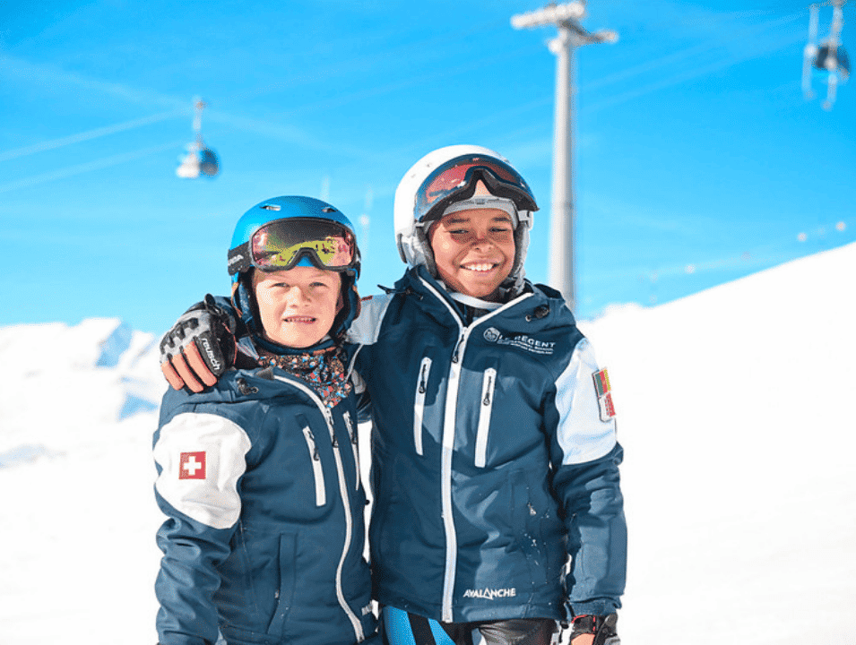 雄大なアルプスに囲まれた環境の中で、アカデミックだけでなく、スキーやハイキングなどのアクティビティも充実しているル・リージェント・インターナショナル・スクール校