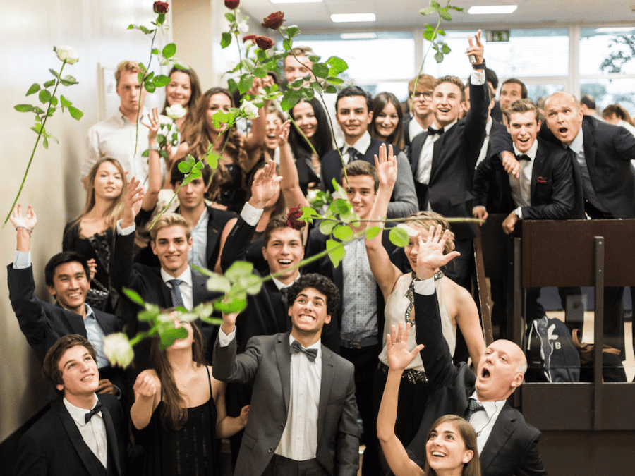 高校生の後半になると、スイス・マチュリテ（Maturité）又は国際バカロレア（IB）から専攻カリキュラムを選択するエコール・ヌーヴェル・スイスロマンド校