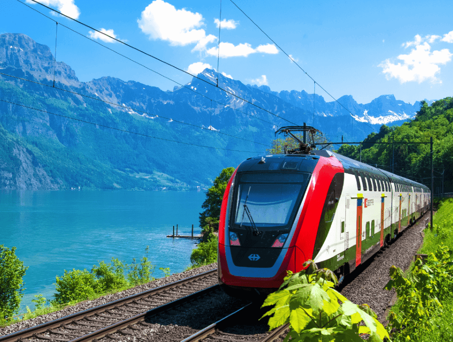 スイスの自然を、 移動しながら楽しむことができるのが鉄道の旅